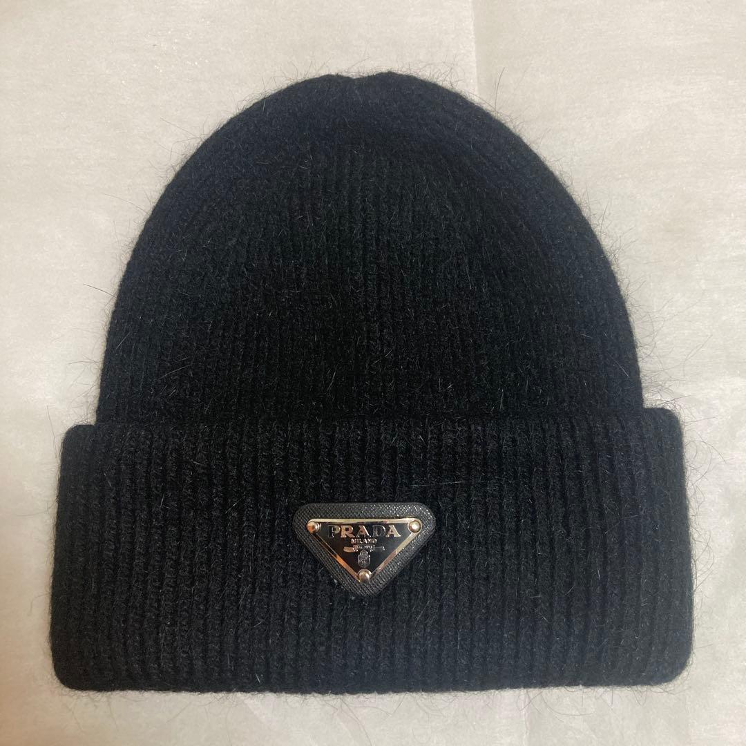7*7様 PRADA ブラック ニット帽