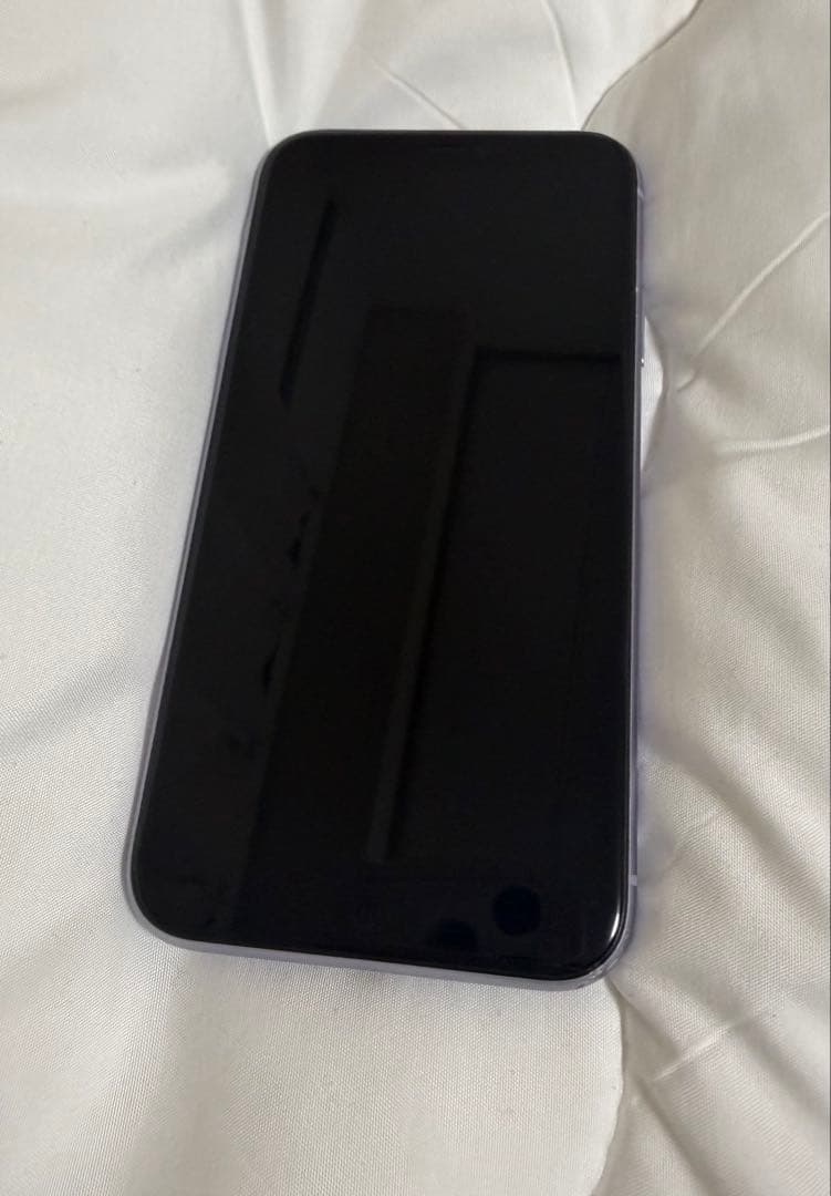 iPhone 11 本体　128GB