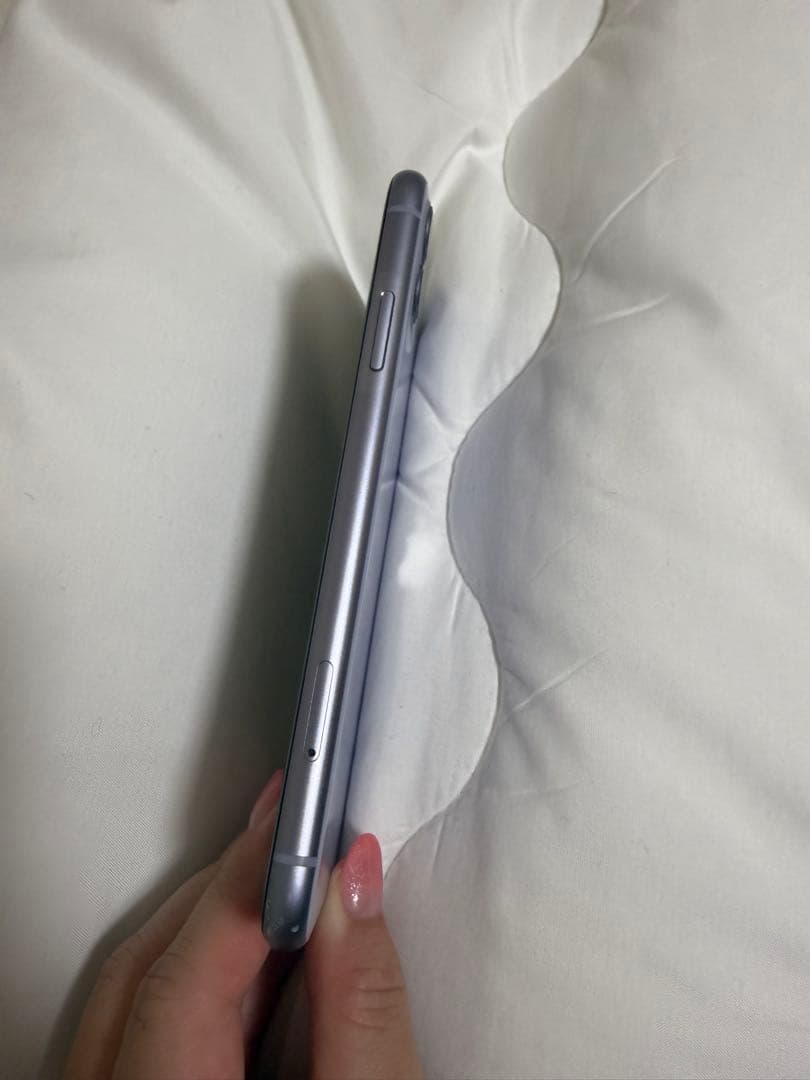 iPhone 11 本体　128GB