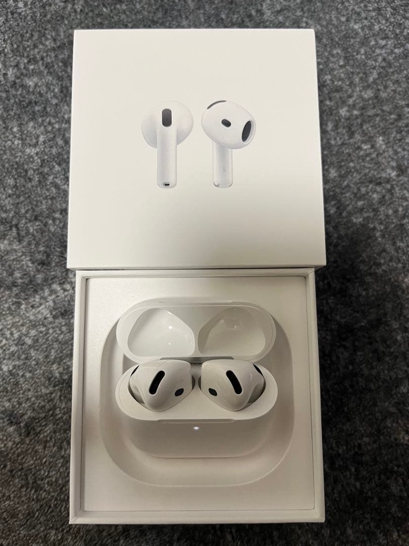 AirPods 4 ノイズキャンセリング無し　Apple 正規品