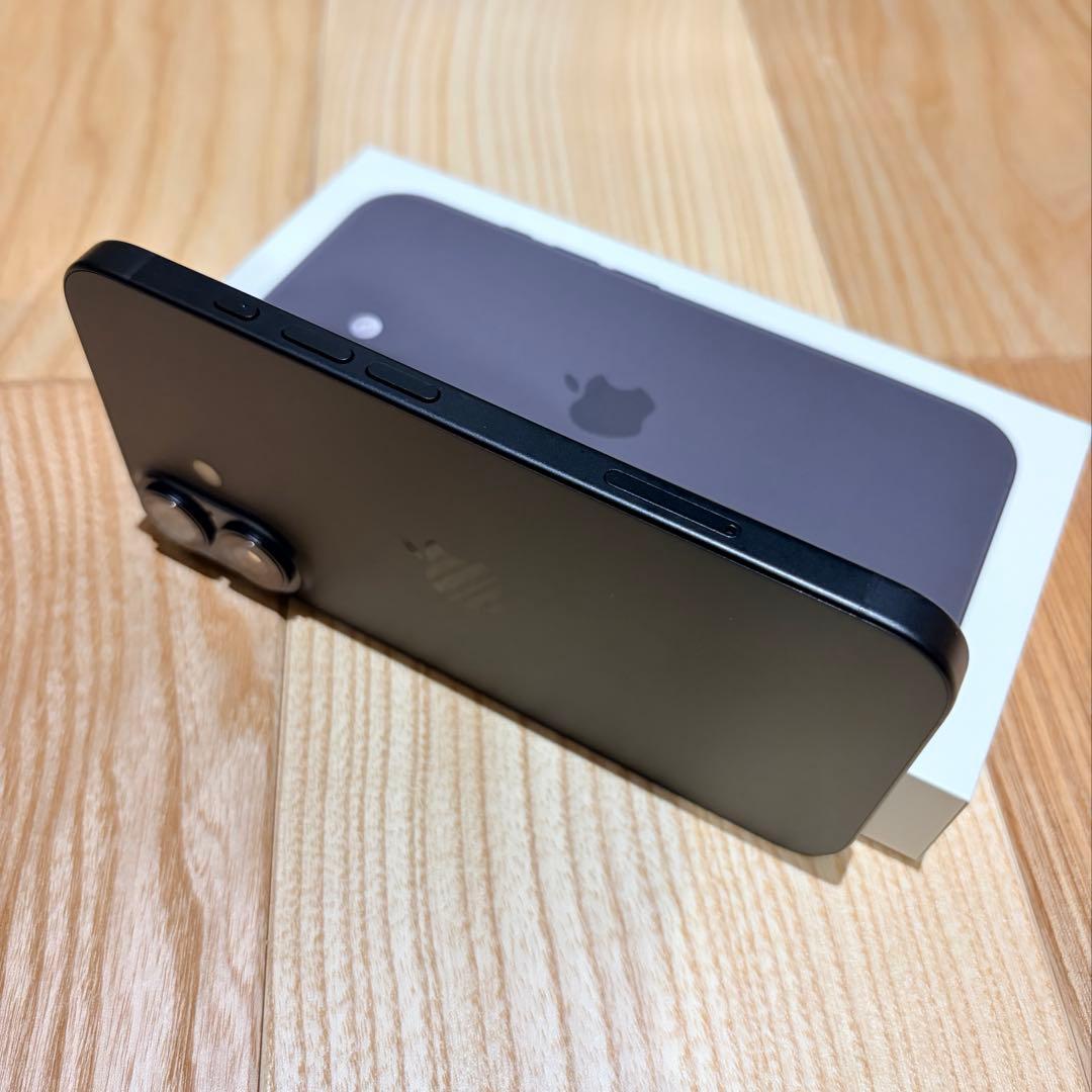 Apple iPhone16 128GB ブラック 本体 SIMフリー 美品