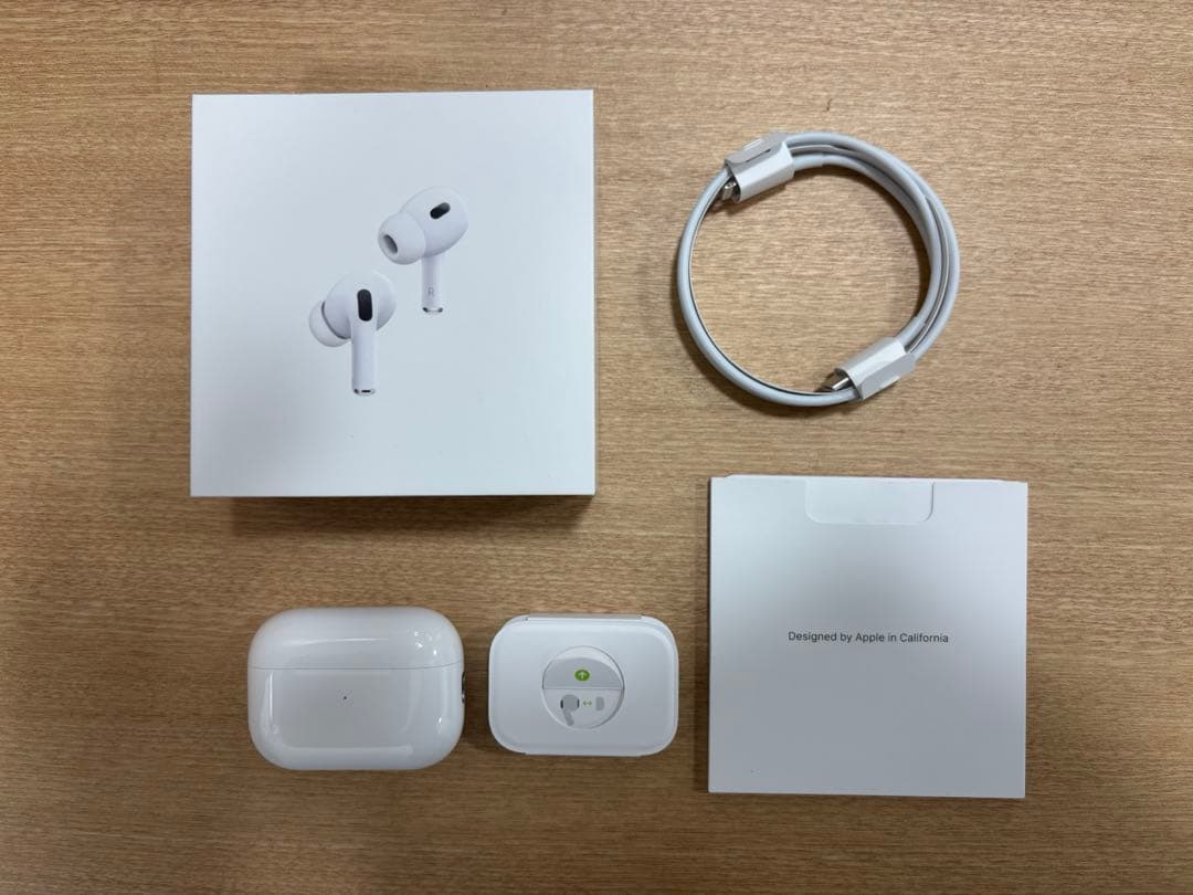 ☆airpods pro 第2世代　Lightning 美品 付属品+箱