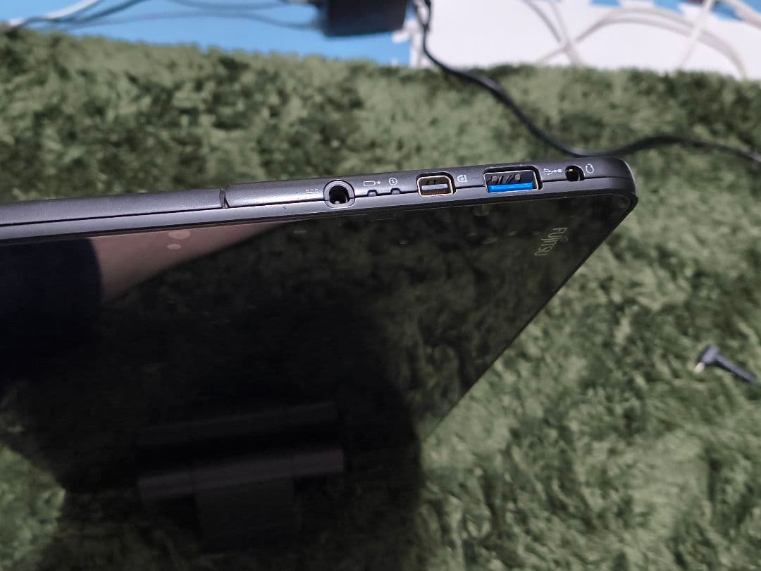 ARROWS TabシリーズCore i7＋8GBメモリ搭載