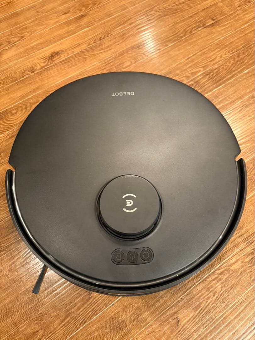 【送料無料】 ロボット掃除機 黒色 付属品多数あり　ブラック　スタイリッシュ