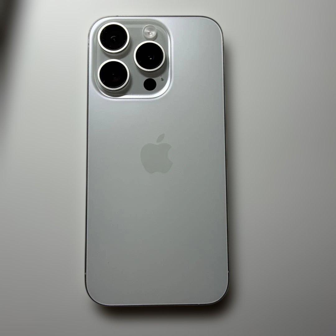iPhone 15 Pro 128GB（色：ホワイトチタニウム）SIMフリー