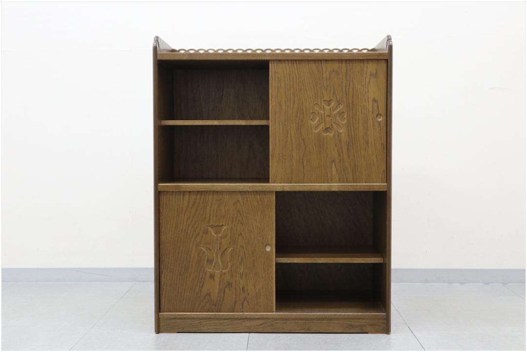 美品 パリの雑貨屋 引き戸 天然木 小物収納 ディスプレイ棚 本収納 飾り棚