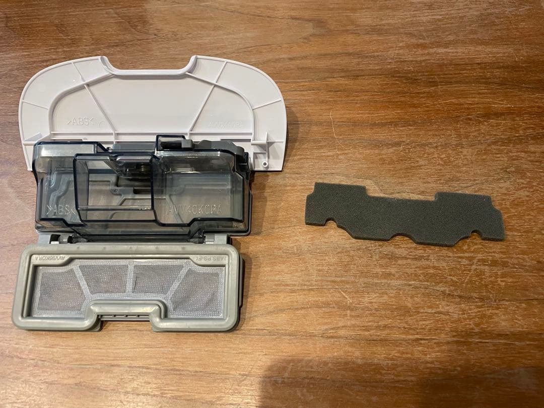 ヤマ　Panasonic製の自動掃除機、MC-RSC10-W