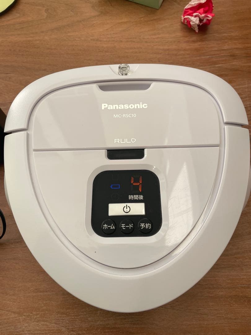 ヤマ　Panasonic製の自動掃除機、MC-RSC10-W