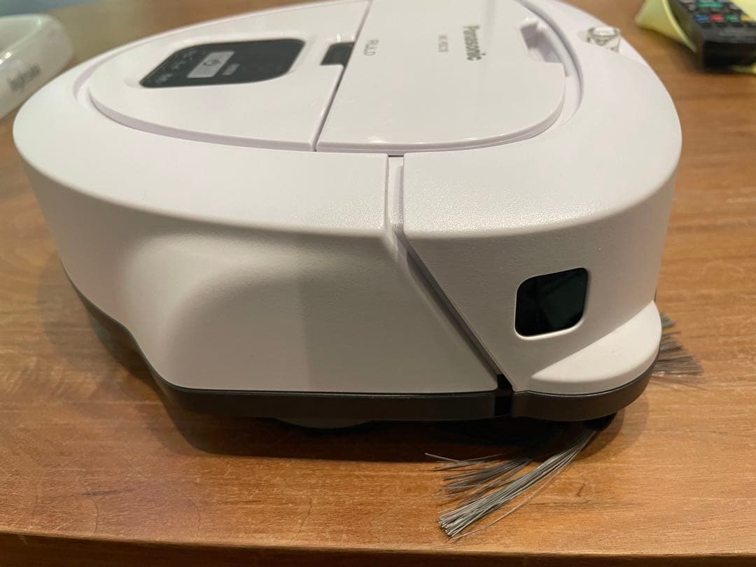 ヤマ　Panasonic製の自動掃除機、MC-RSC10-W