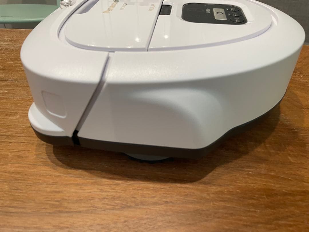 ヤマ　Panasonic製の自動掃除機、MC-RSC10-W