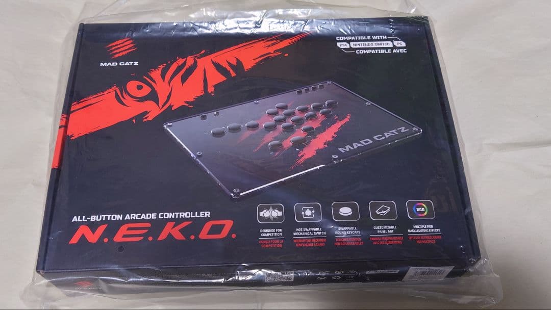 MAD CATZ N.E.K.O.アーケードコントローラー
