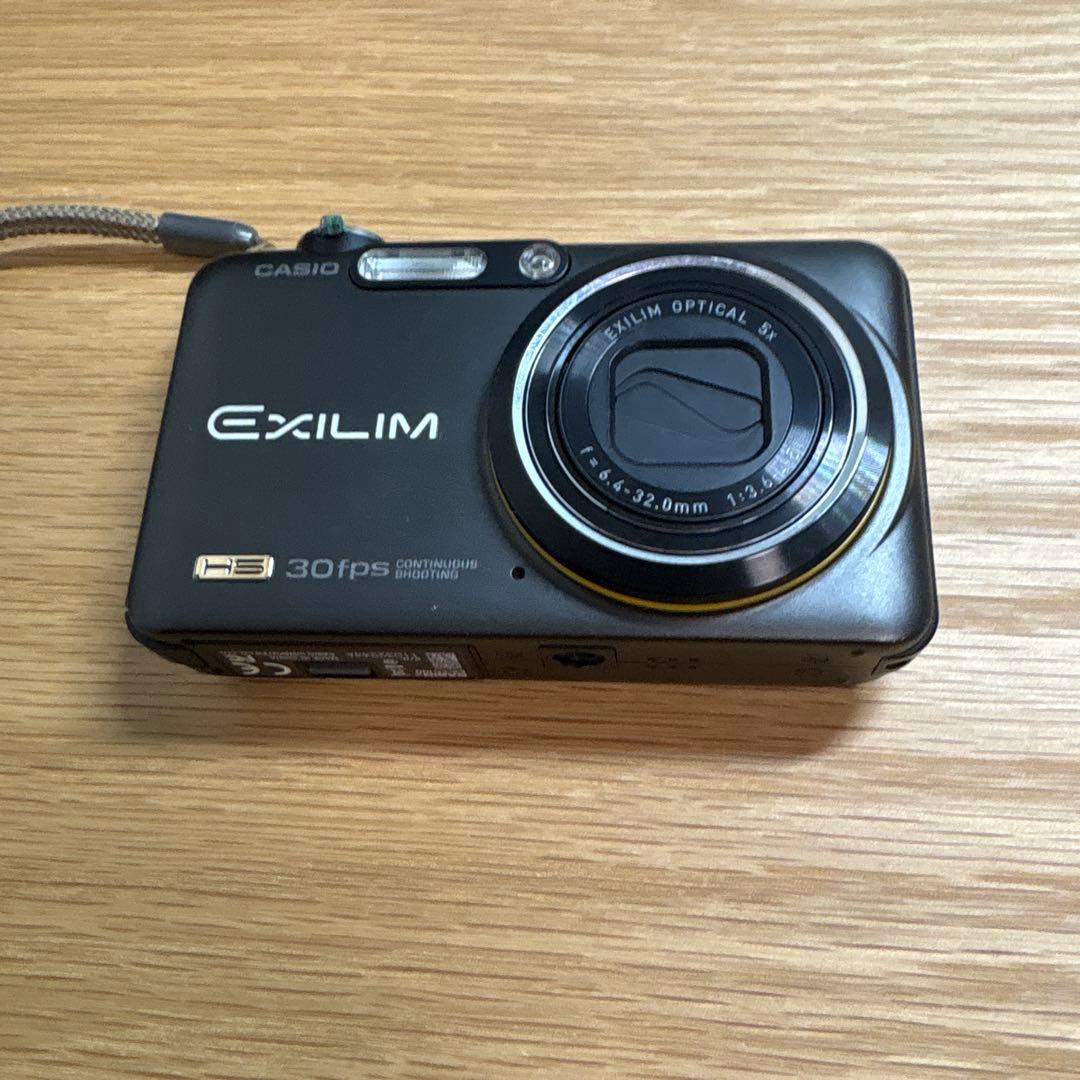 ☆箱付き☆デジカメ☆CASIO EX-FC100 #0342