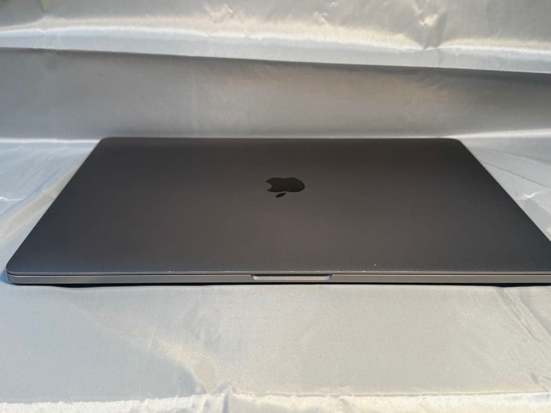 MacBook Pro 15インチ 2016 i7/16GB/500GB