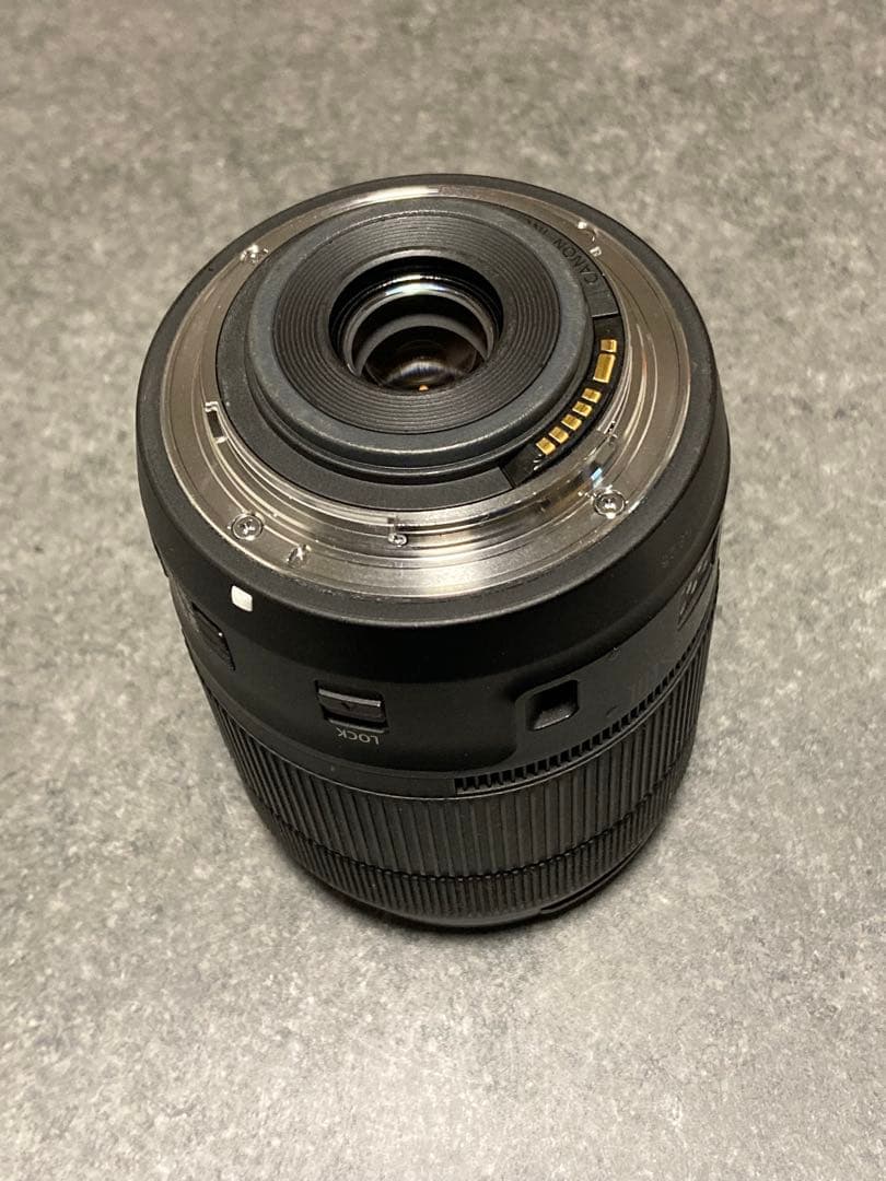 Canon EF-S 18-135mm レンズ