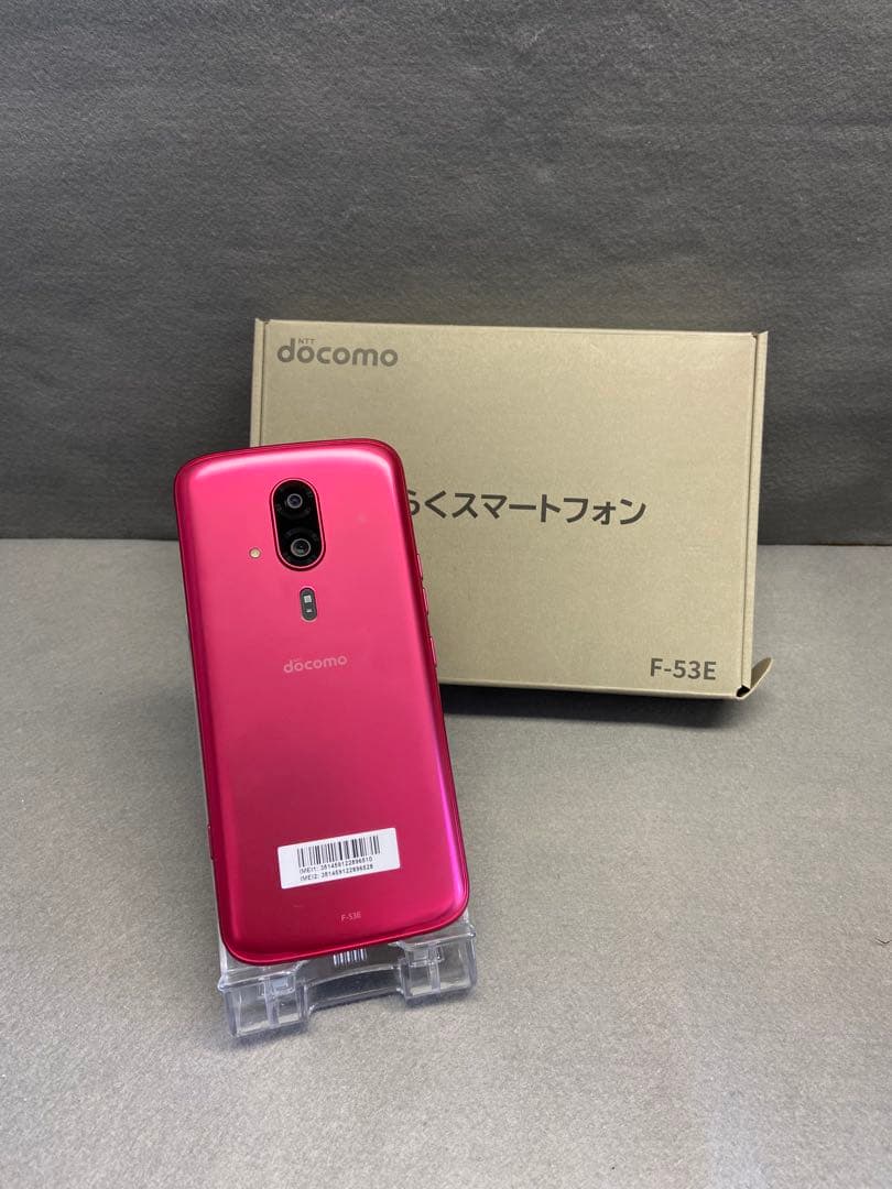 超美品 SIMフリー らくらくスマートフォン F-53E ピンク色