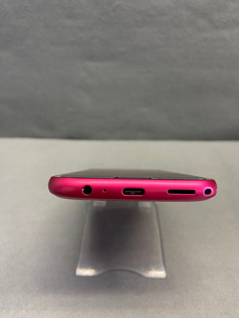 超美品 SIMフリー らくらくスマートフォン F-53E ピンク色