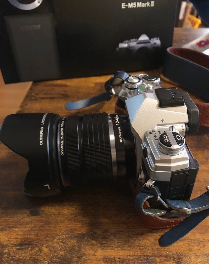 デジタルカメラ OLYMPUS OM-D E-M5 Mark III 12-45 F4.0