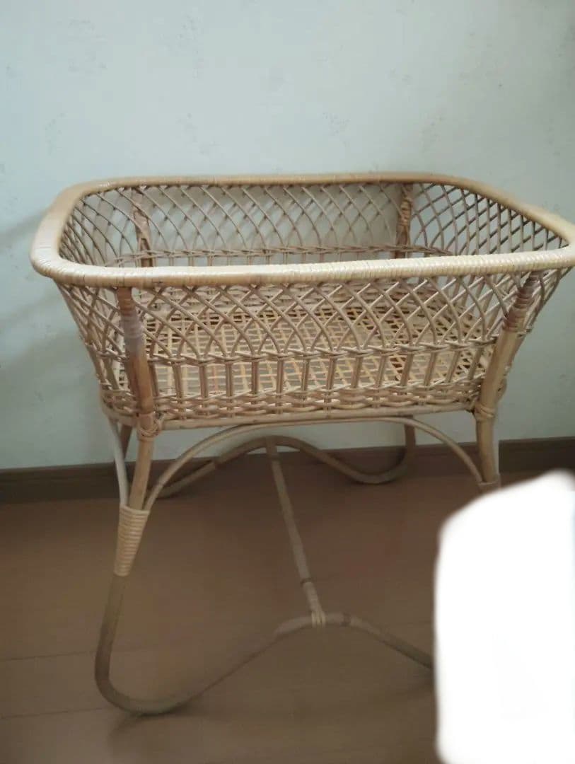 ラタン製バスケット