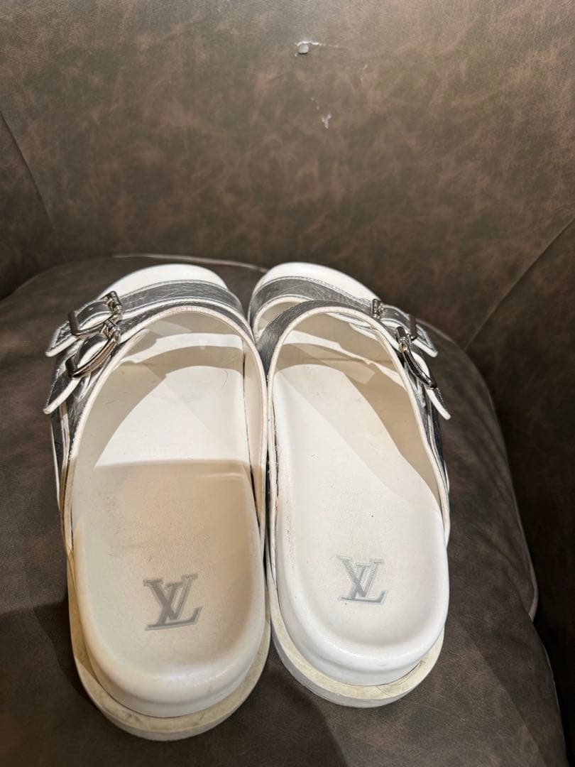 ルイヴィトン　レザー ミュール スライドサンダル シルバー 9