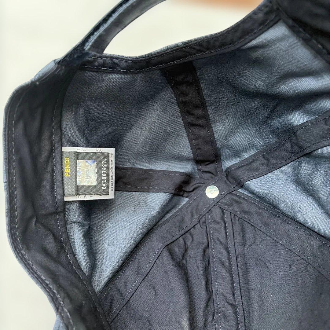 グレー ロゴ入り ベースボールキャップ