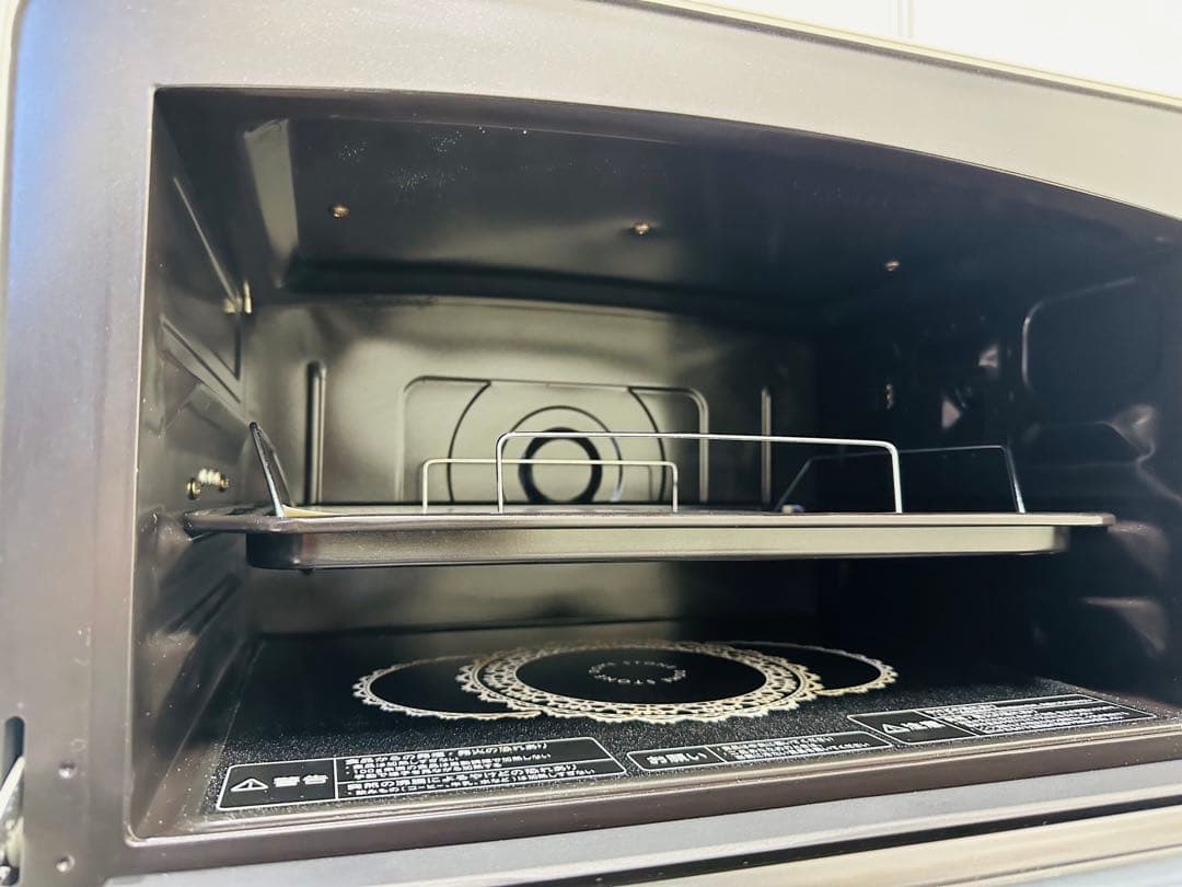 ホワイトオーブンレンジ デジタル表示TOSHIBA 石窯ドーム30L