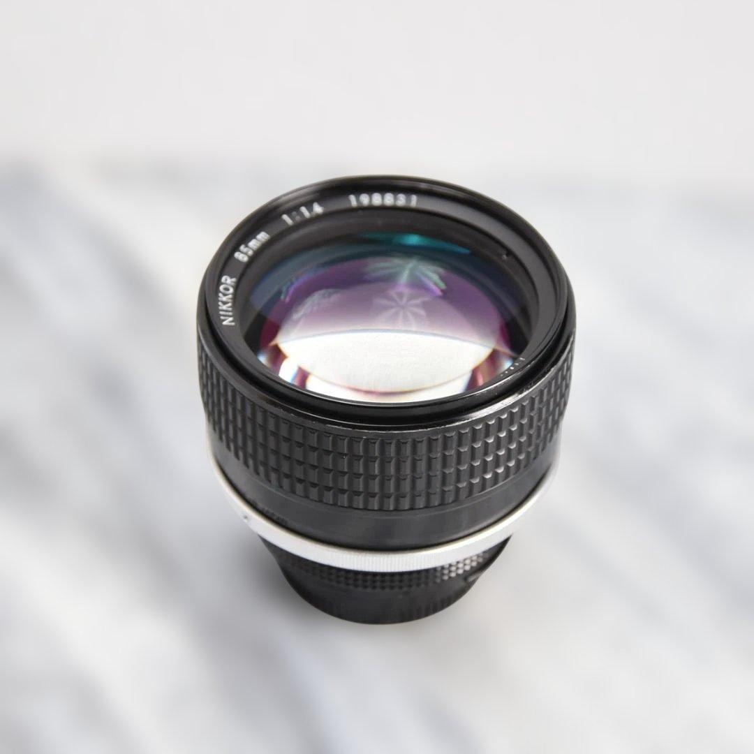 NIKKOR 85mm f/1.4 レンズ マニュアルレンズ　Nikon ニコン