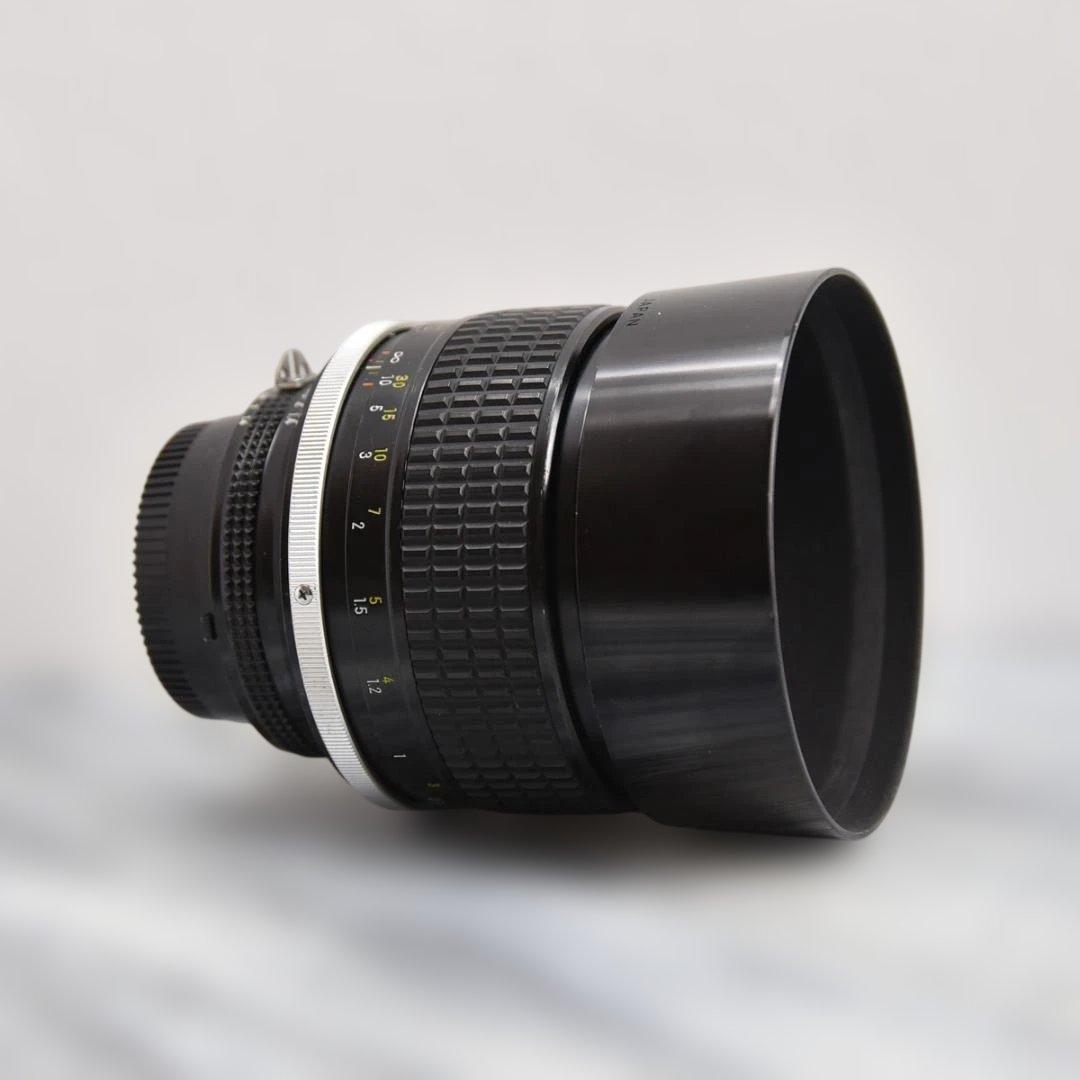 NIKKOR 85mm f/1.4 レンズ マニュアルレンズ　Nikon ニコン