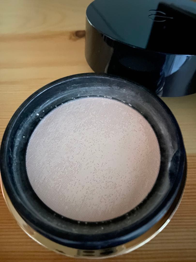 クレ・ド・ポーボーテ プードルトランスパラントn M 1ライト♥