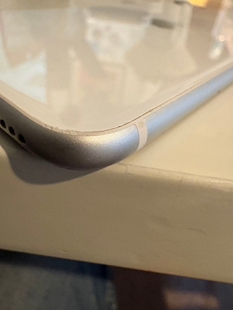 iPhone SE (第2世代) SIMフリー　256GB ホワイト