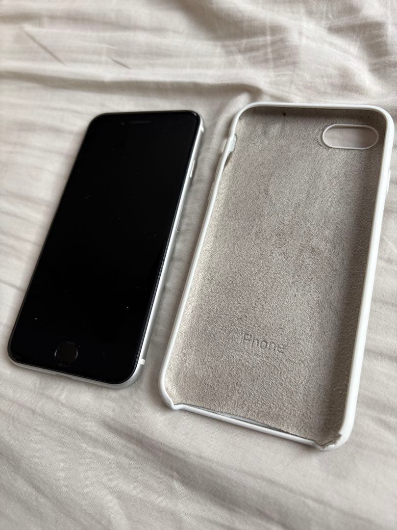 iPhone SE (第2世代) SIMフリー　256GB ホワイト