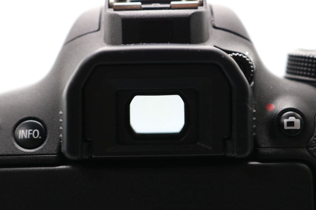 超美品ですが訳あり 【Canon EOS Kiss X7i ダブルレンズセット】