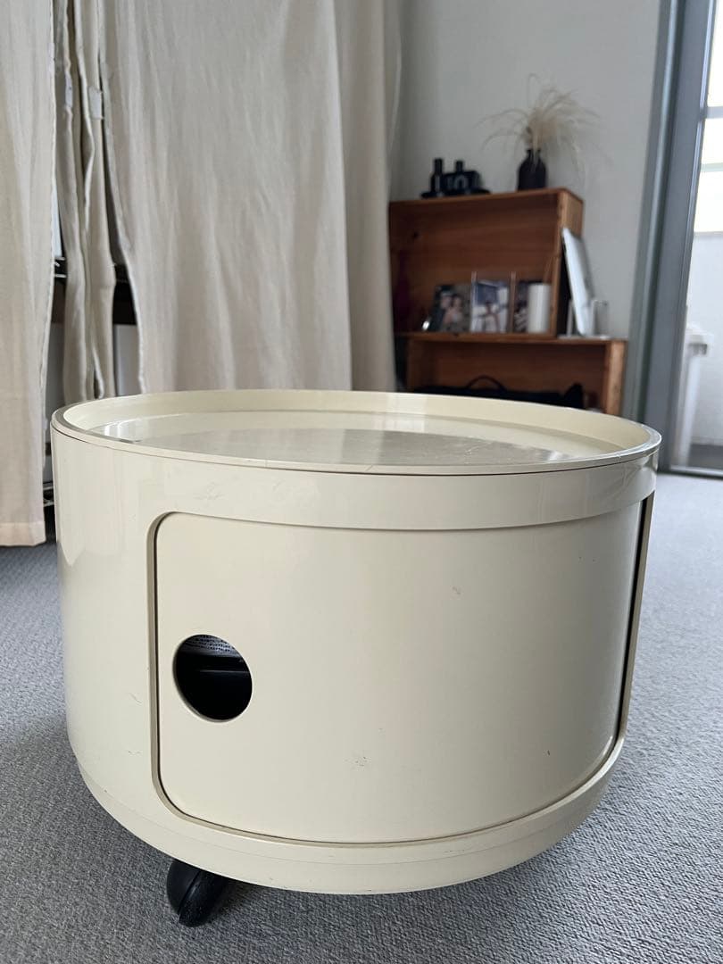 円形キャビネット 引き出し付き クリーム色