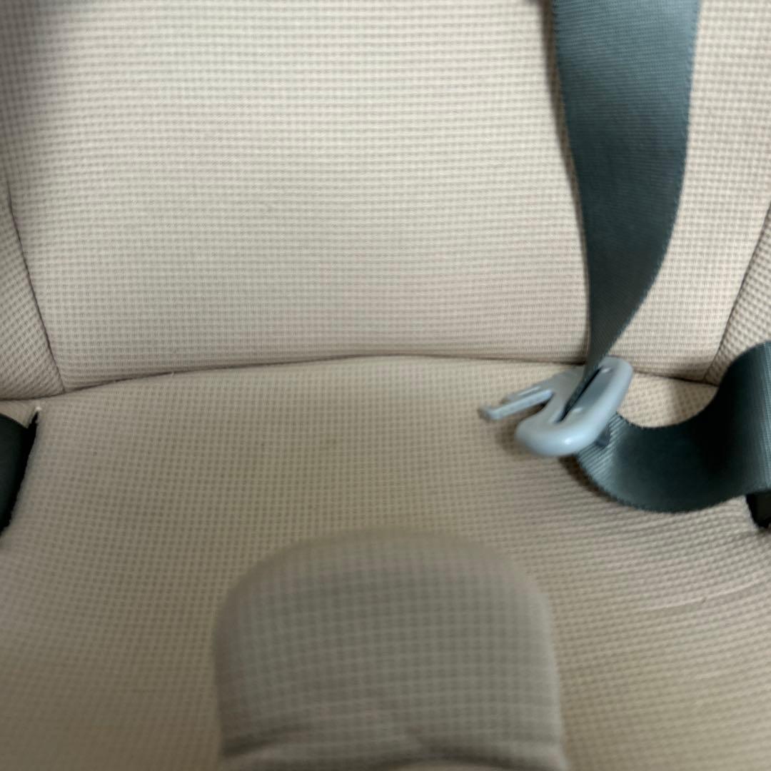 コンビ　 チャイルドシート ヘーゼルナッツ