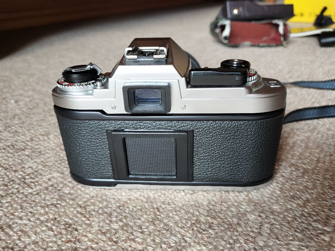 再値下げ　ニコン FG フィルムカメラセット(本体、望遠レンズ、三脚、バッグ等)