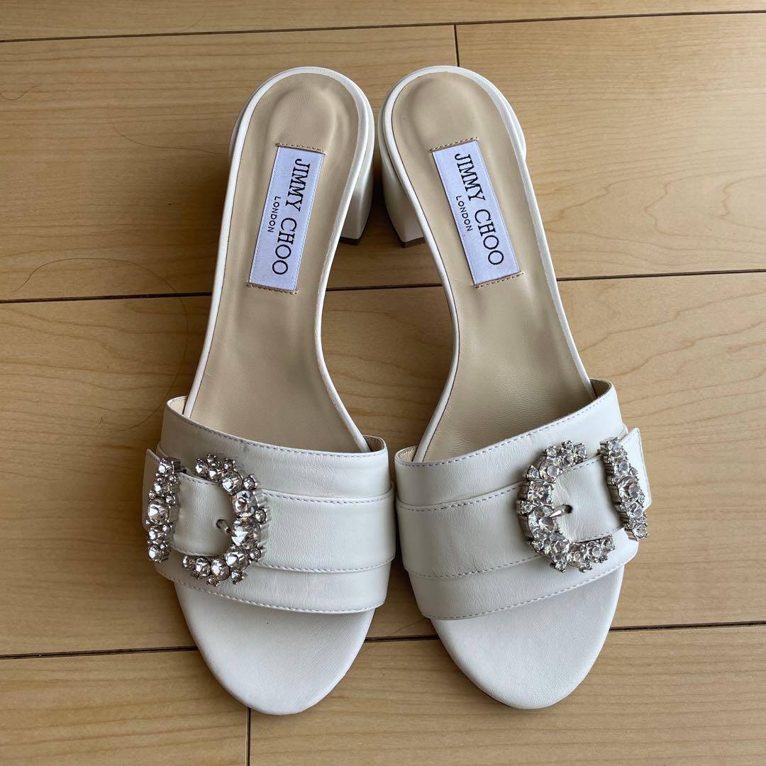 ジミーチュウ　ビジュー　ミュール　サンダル　白