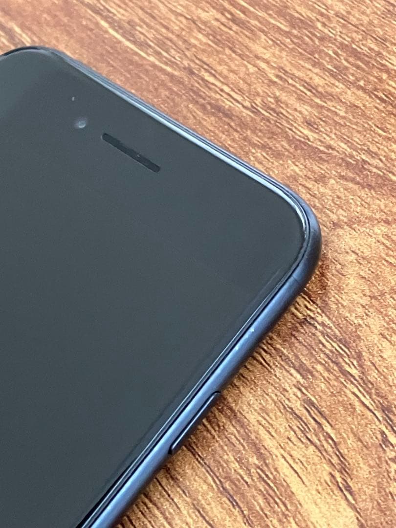 美品 iPhoneSE 第2世代 （SE2）128GB ブラック