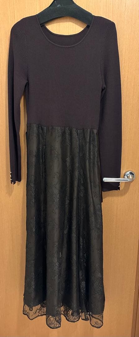 Apuweiser-rich 華奢レースドッキングニットワンピース　新品タグ付き