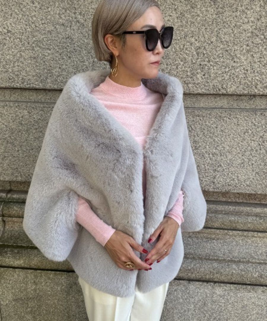 【新品未使用タグ付き✨】JENNE ジェンヌ リッチボリュームファーケープ