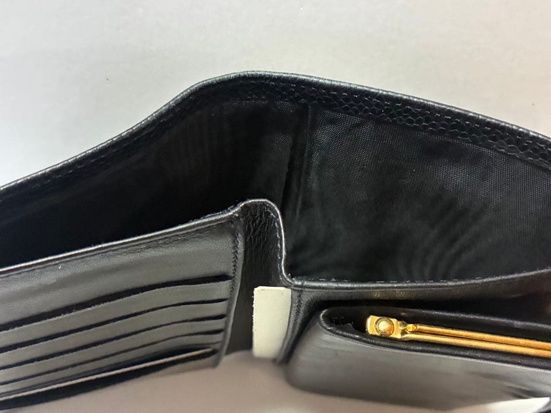 シャネル ココマーク CHANEL キャビアスキン 長財布 訳あり