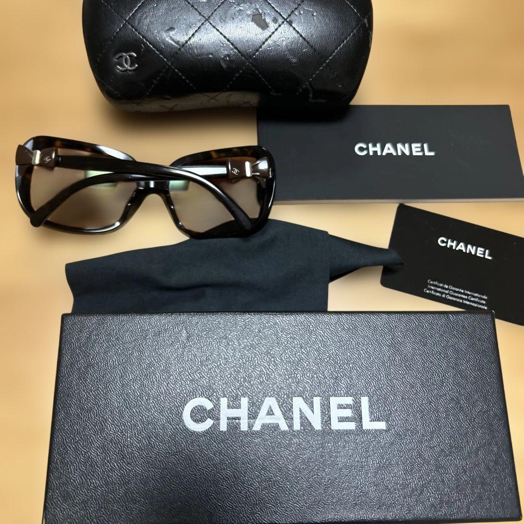 CHANEL ブラウン サングラス ケース付き　リボン