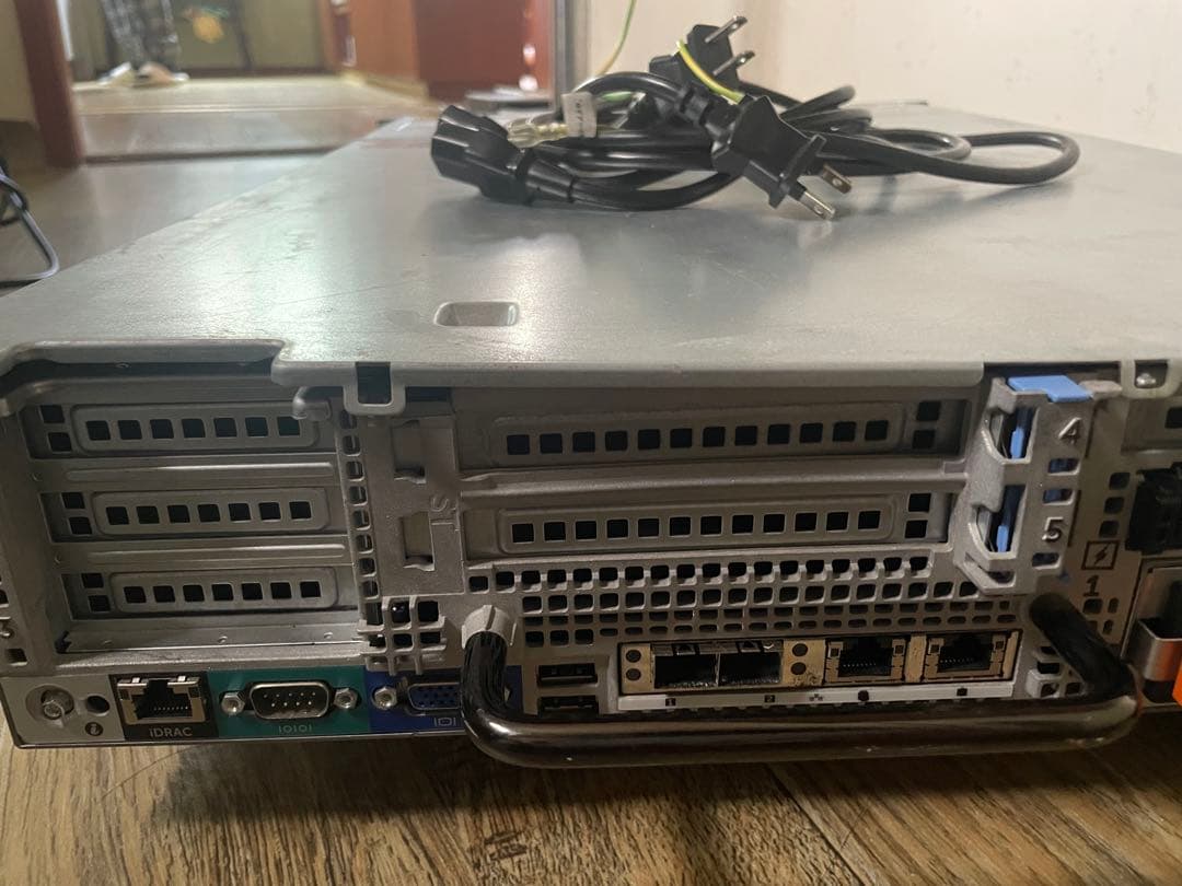 dell r730xdサーバーriserやカギ、idracライセンス付き