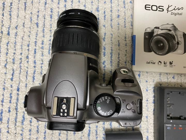 EOS kiss カメラ 一眼 本格 初心者向け