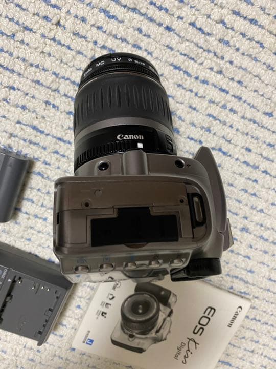 EOS kiss カメラ 一眼 本格 初心者向け