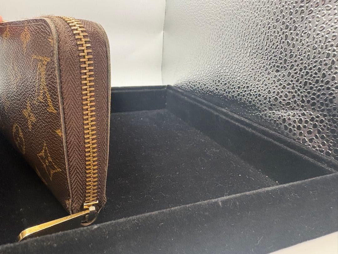 ルイヴィトン モノグラム　長財布ジッピーウォレット　ラウンドファスナー