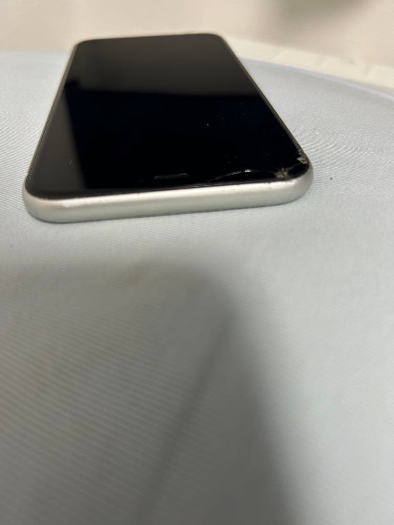 Apple iPhone XRホワイト　本体　64GB