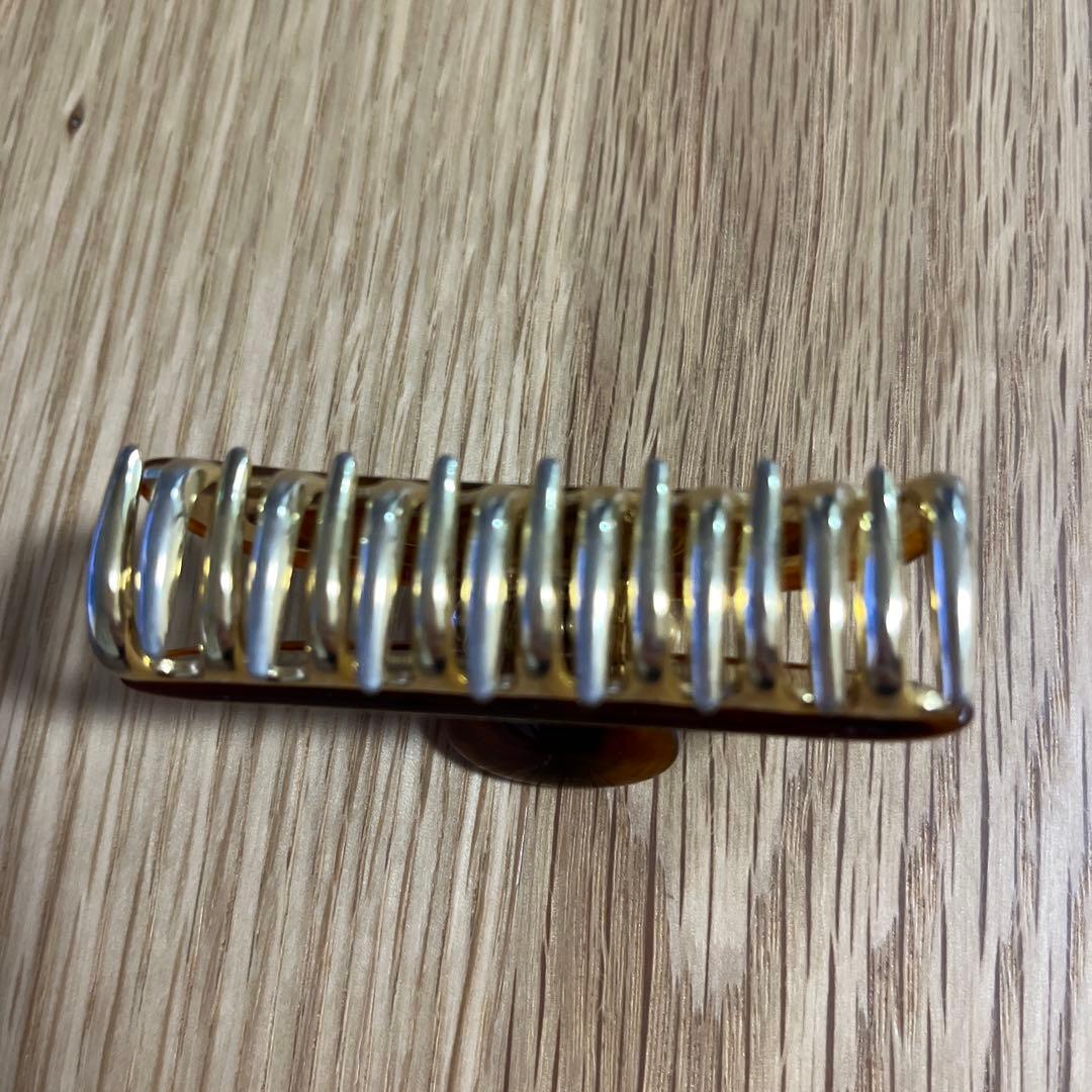 Accra ブラウン ヘアクリップ