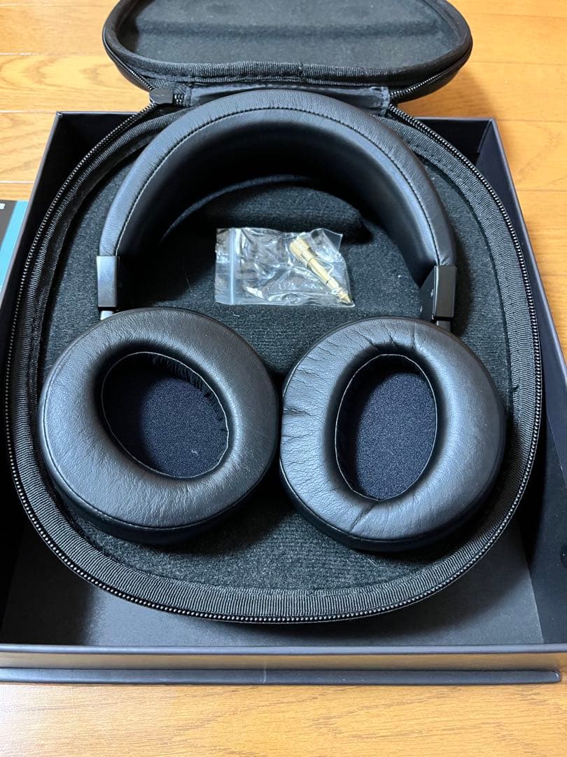 CYBERDRIVE C-80 ハイレゾヘッドフォン