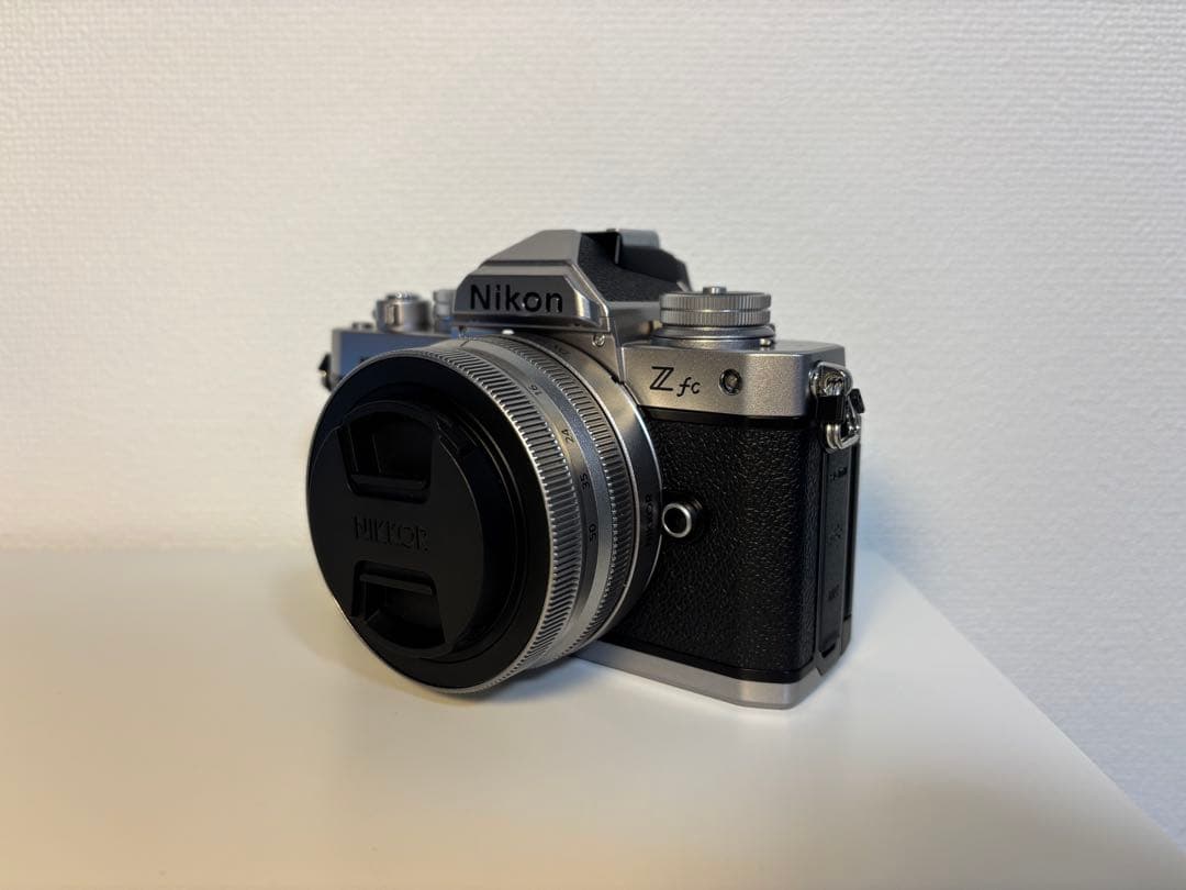 【値下げ】【美品】Nikon Z fc ミラーレスカメラ シルバー レンズキット