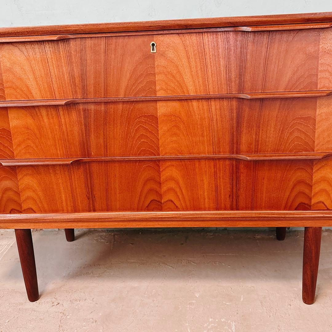 【招き猫】デンマーク　チーク材　三段チェスト　北欧家具　北欧ビンテージ