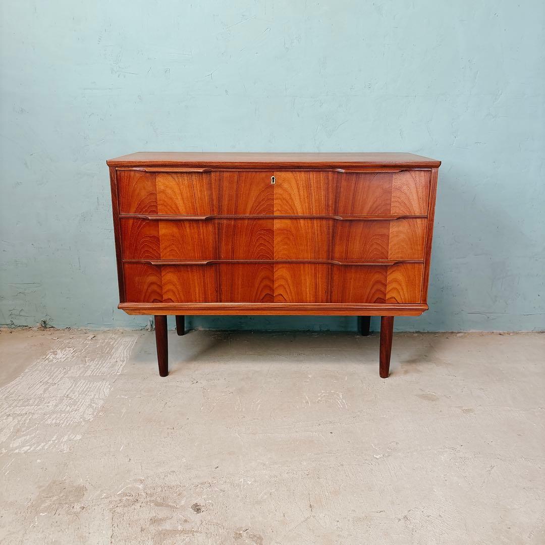 【招き猫】デンマーク　チーク材　三段チェスト　北欧家具　北欧ビンテージ